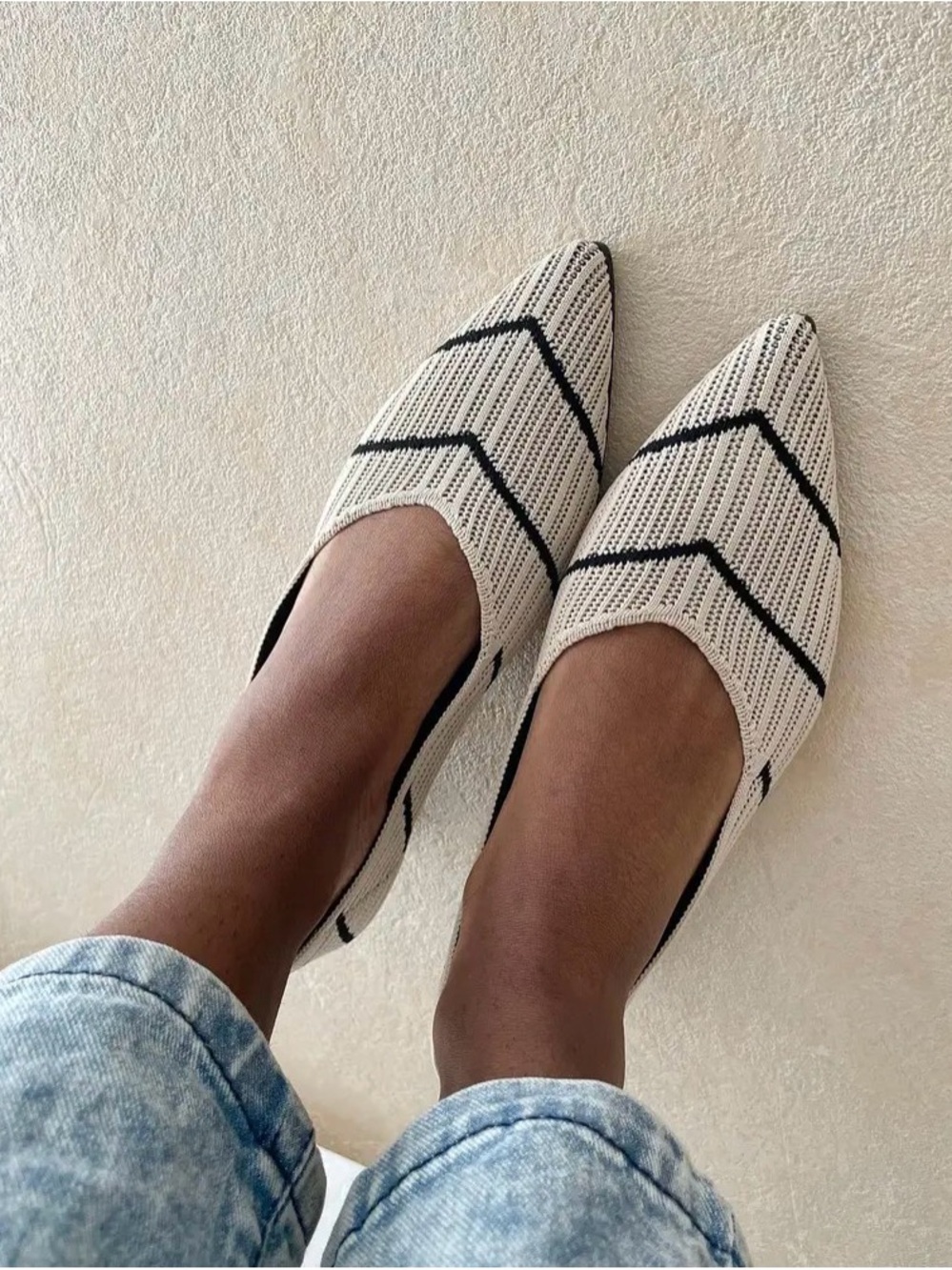 Vivaia Pointed Knit Slip-On Flats in Cream and Black Chevron